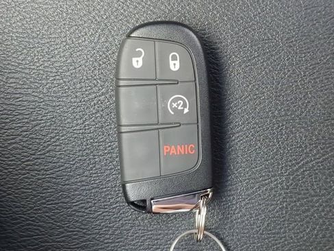 New 2026 Jeep Compass Latitude AWD/4WD image 33