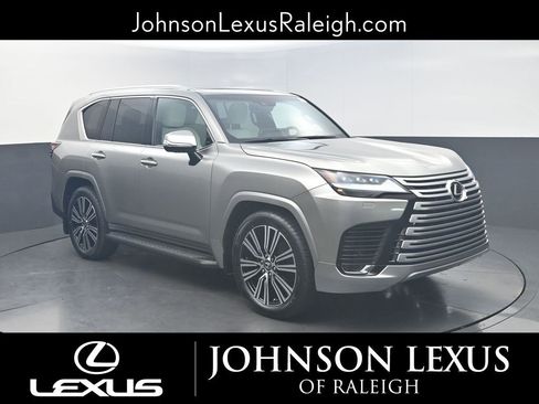 Used 2023 Lexus LX 600 4WD w/ Accessory Package (Z1) image 3