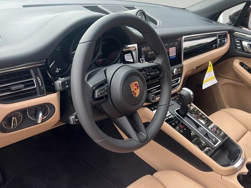 New 2026 Porsche Macan AWD/4WD image 4
