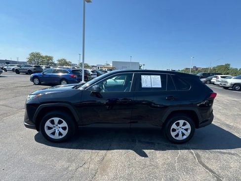 Used 2025 Toyota RAV4 LE AWD/4WD image 4