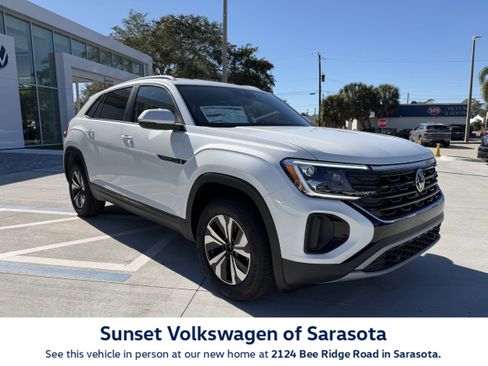 New 2026 Volkswagen Atlas Cross Sport SE FWD image 1