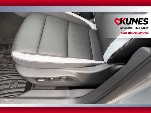 New 2026 Buick Envision Sport Touring image 9