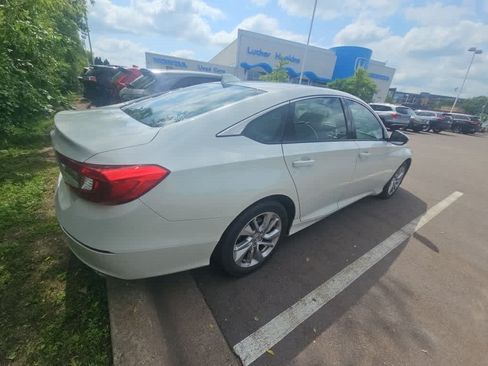 Used 2019 Honda Accord LX image 4