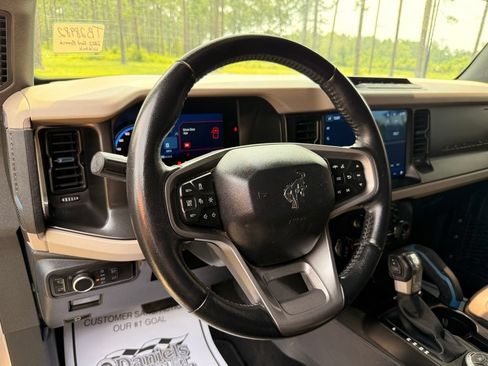 Used 2022 Ford Bronco Wildtrak AWD/4WD image 16