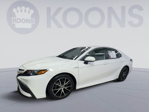 Used 2021 Toyota Camry SE FWD image 5