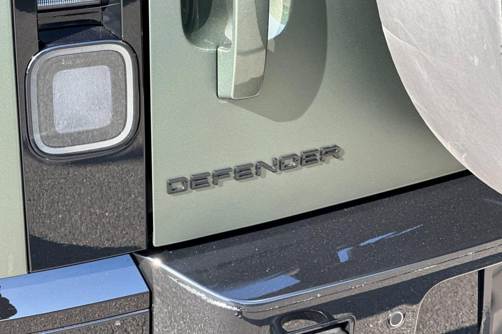 New 2026 Land Rover Defender 110 X AWD/4WD image 29