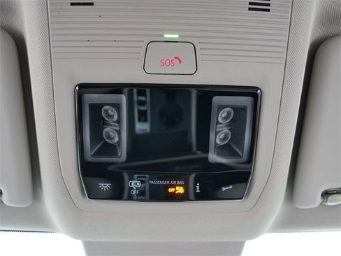 Certified 2025 Volkswagen Atlas SE image 34