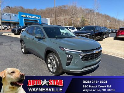 New 2025 Chevrolet Trax LT w/ Driver Confidence Package