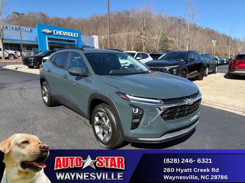 New 2025 Chevrolet Trax LT w/ Driver Confidence Package FWD image 1