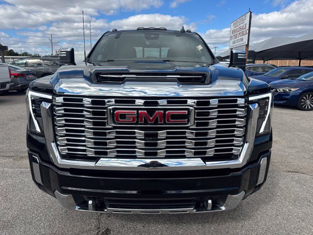 Used 2024 GMC Sierra 2500 Denali w/ Denali Reserve Package AWD/4WD image 2