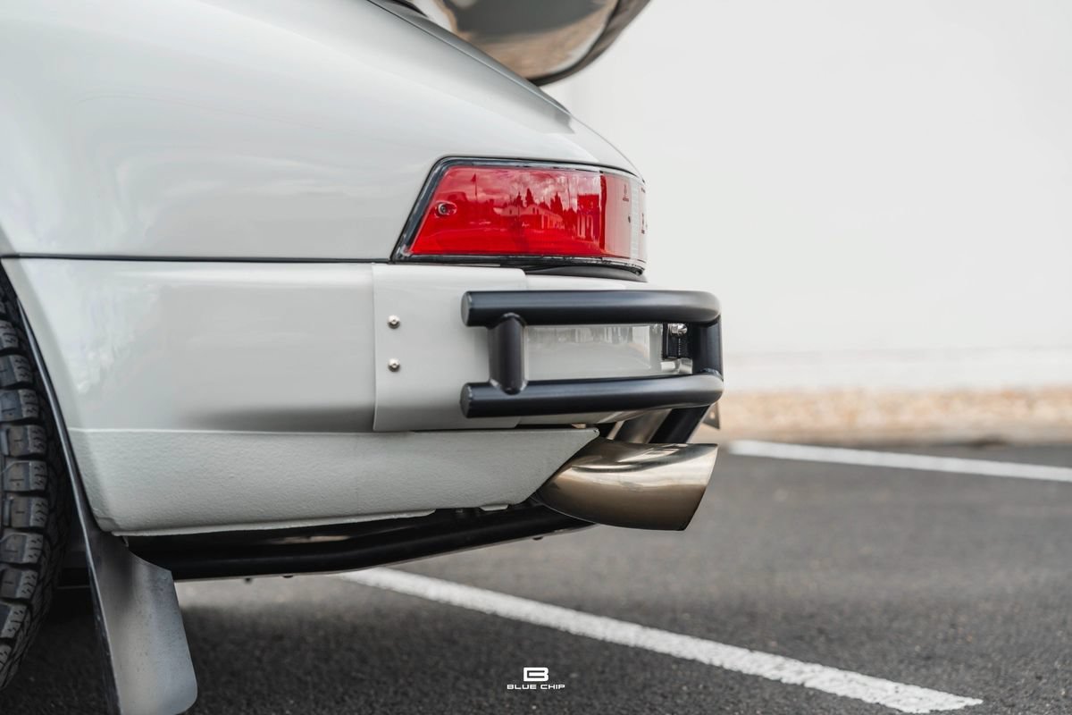 Used 1989 Porsche 911 Carrera RWD image 13