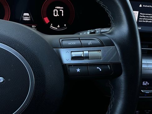 Used 2025 Hyundai Kona SEL image 32