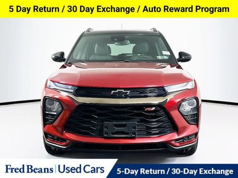 Used 2023 Chevrolet TrailBlazer RS w/ Sun and Liftgate Package image 2
