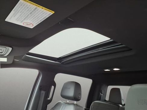 Used 2022 Chevrolet Silverado 3500 High Country w/ Z71 Off-Road Package image 16