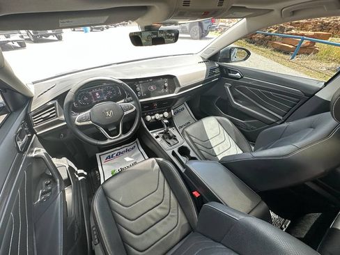 Used 2024 Volkswagen Jetta SEL FWD image 14