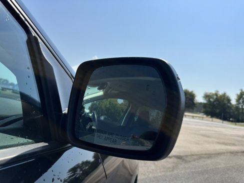 Used 2024 Ford Edge SE w/ Black Appearance Package image 4