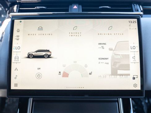 Certified 2026 Land Rover Range Rover Velar S AWD/4WD image 24