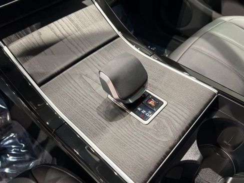 Used 2025 Land Rover Range Rover Evoque S image 22