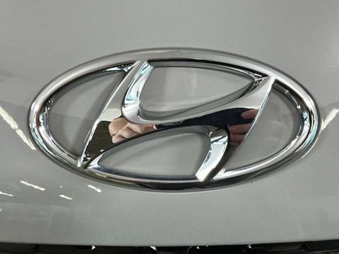 Certified 2023 Hyundai Kona SEL AWD/4WD image 8