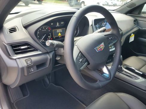 Certified 2025 Cadillac CT4 Luxury RWD image 17
