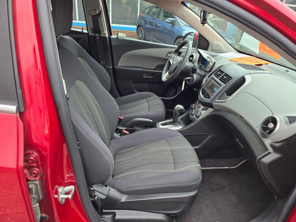 Used 2013 Chevrolet Sonic LT FWD image 11