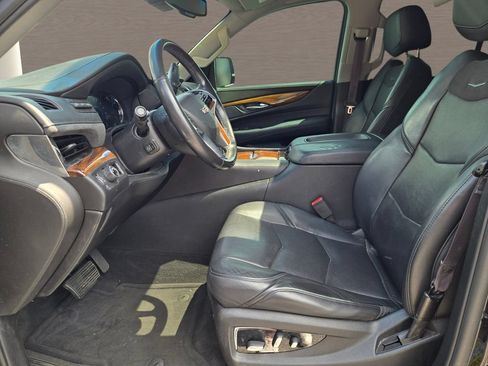 Used 2016 Cadillac Escalade Premium RWD image 25