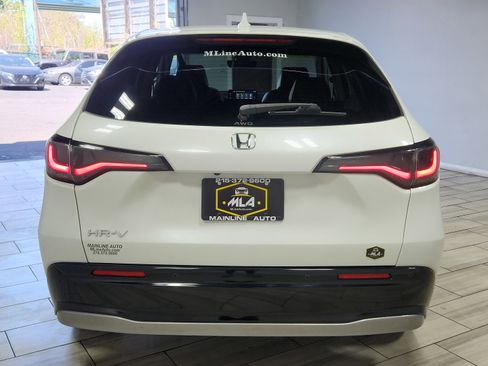 Used 2024 Honda HR-V EX-L image 4