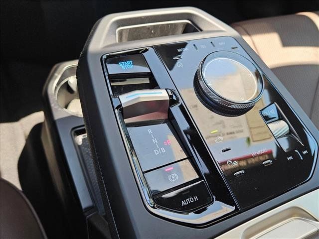 Certified 2025 BMW iX xDrive50 AWD/4WD image 14