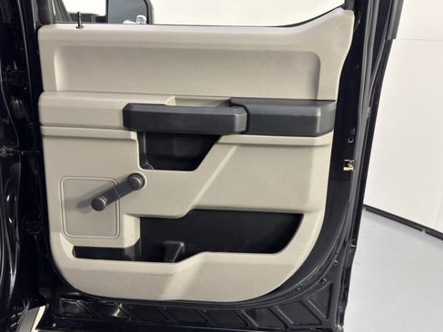 Used 2022 Ford F250 XL w/ STX Appearance Package image 37