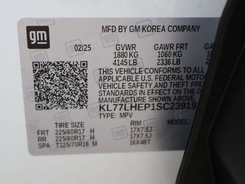 Used 2025 Chevrolet Trax LT w/ LT Convenience Package FWD image 27