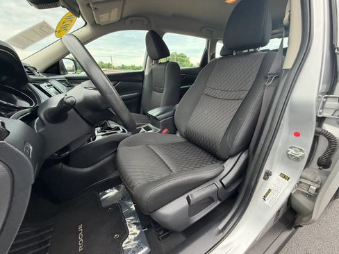 Used 2020 Nissan Rogue S AWD/4WD image 17
