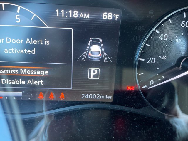 Used 2022 Nissan Kicks SR w/ Premium Package FWD image 4