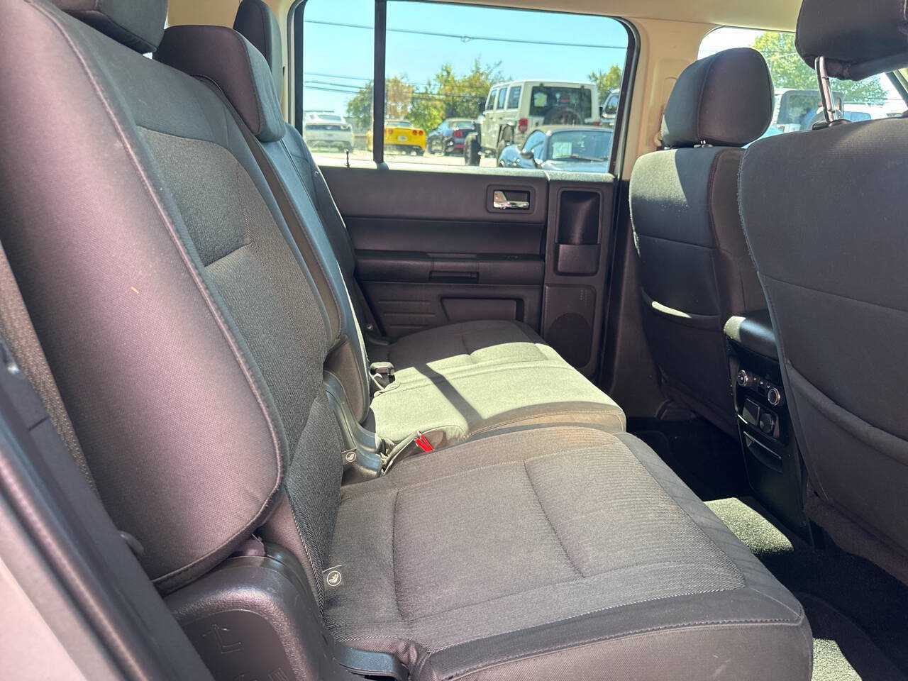 Used 2019 Ford Flex SE FWD image 16