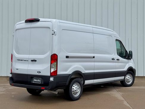 New 2026 Ford Transit 350 148 Medium Roof AWD w/ Load Area Protection Package image 6