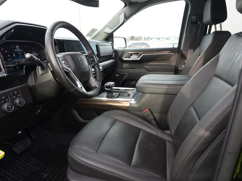 Used 2025 Chevrolet Silverado 1500 RST w/ Convenience Package II image 8