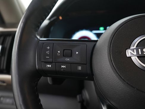 Used 2024 Nissan Pathfinder Platinum AWD/4WD image 31