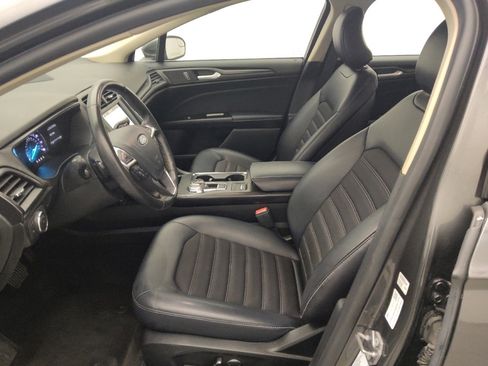 Used 2018 Ford Fusion SE w/ Equipment Group 201A image 17