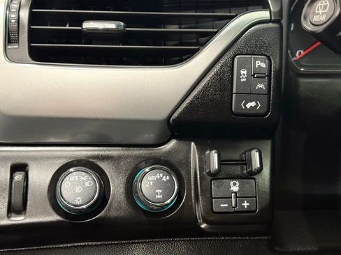 Used 2020 Chevrolet Tahoe LT image 40