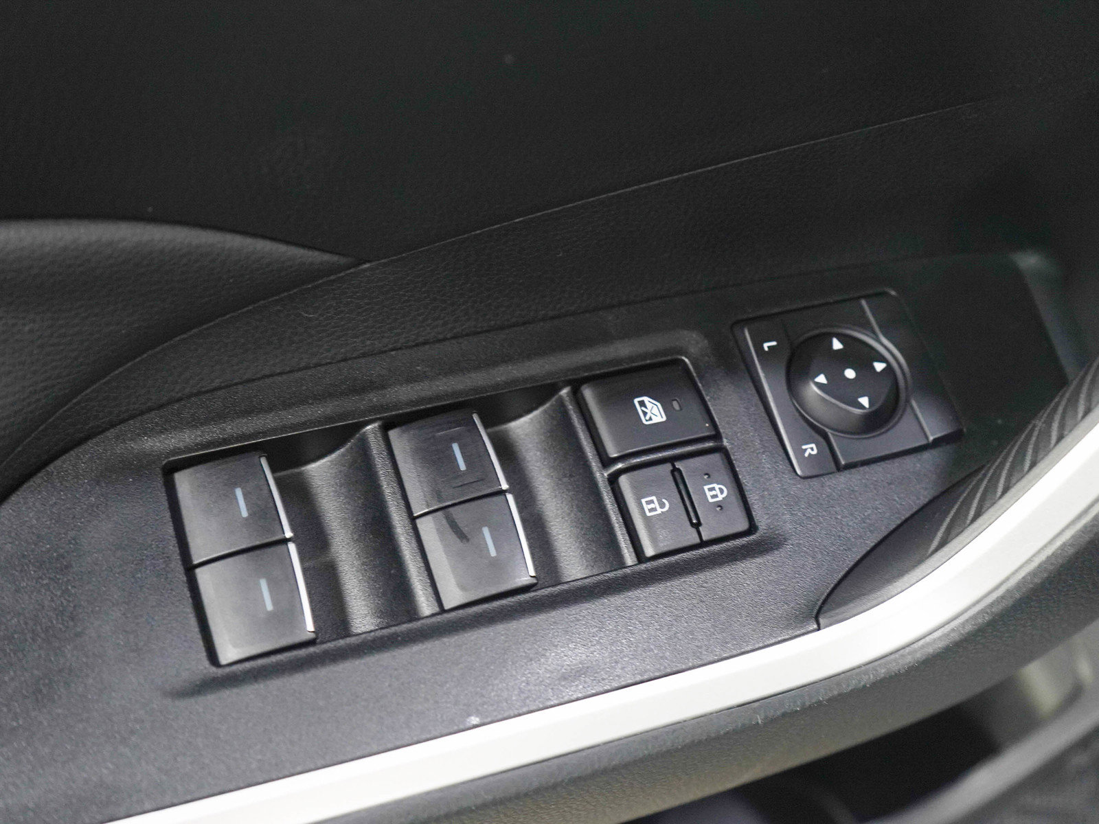 Used 2024 Toyota RAV4 XLE AWD/4WD image 21