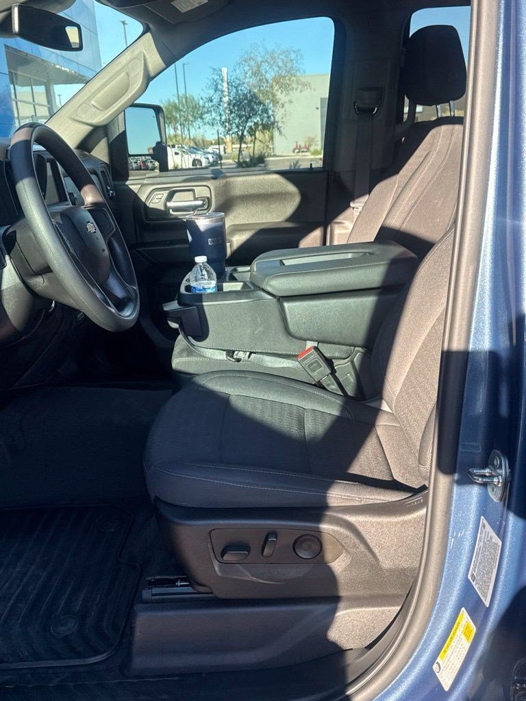 Used 2024 Chevrolet Silverado 2500 Custom w/ Custom Value Package RWD image 7