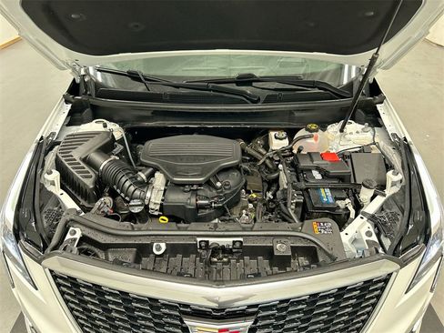 Used 2021 Cadillac XT5 Premium Luxury image 24