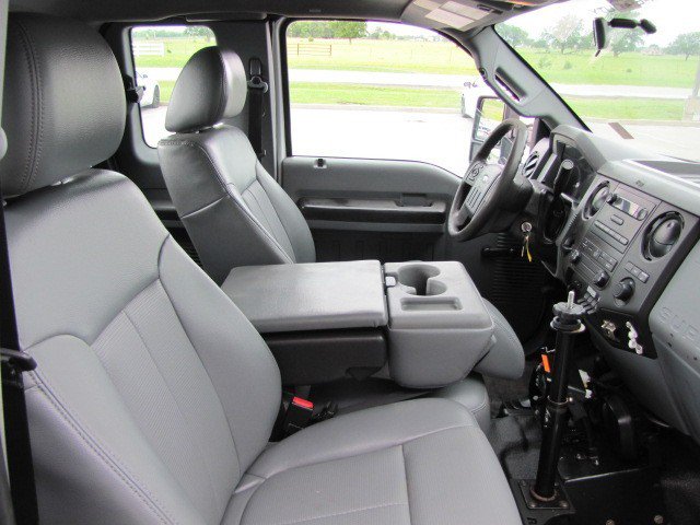Used 2013 Ford F550 4x4 SuperCab Super Duty w/ Payload Upgrade Pkg image 9