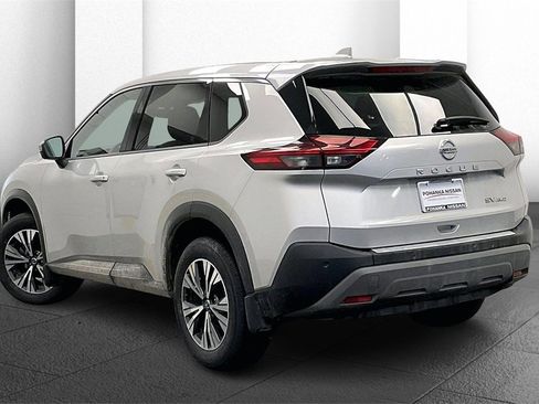 Used 2021 Nissan Rogue SV image 7