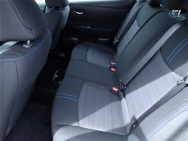 Used 2025 Nissan Leaf S FWD image 9