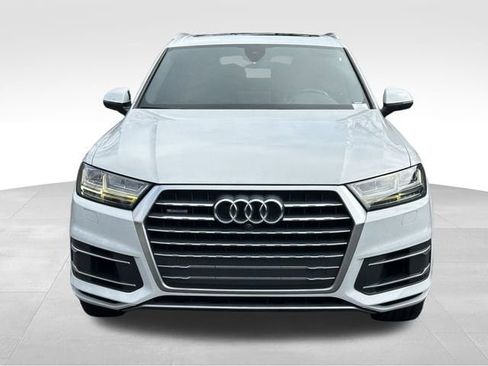 Used 2019 Audi Q7 3.0T Premium w/ Cold Weather Package AWD/4WD image 8
