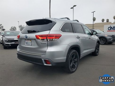 Used 2017 Toyota Highlander Limited image 4