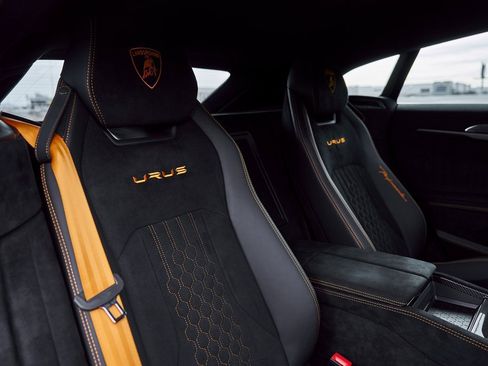Used 2024 Lamborghini Urus Performante image 51