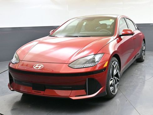 Used 2024 Hyundai Ioniq 6 Limited image 1