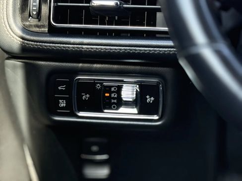 Used 2023 Lincoln Nautilus Reserve w/ Equipment Group 201A image 27