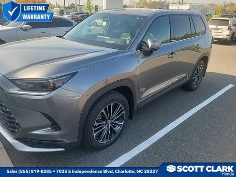 Used 2026 Toyota Grand Highlander AWD Hybrid image 1